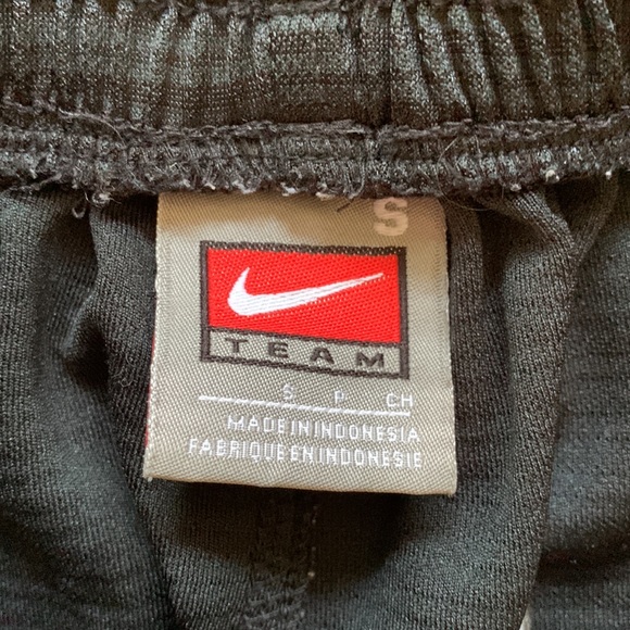 WASHINGTON HUSKIES Nike Shorts Mens Small - Picture 5 of 6